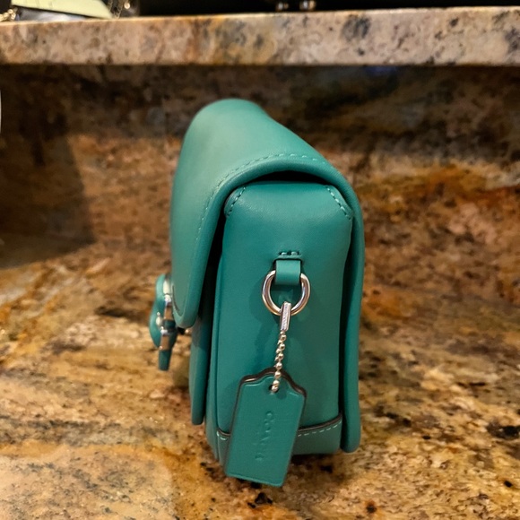 Coach turquoise tabby NWOT - Picture 9 of 10